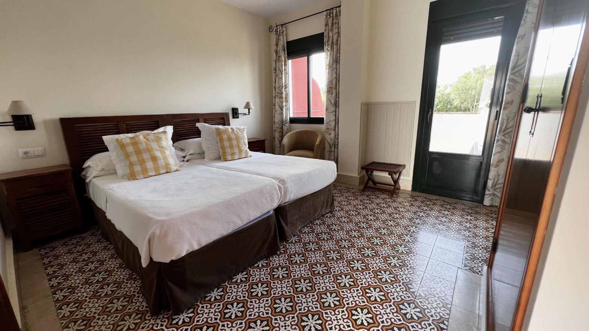 Hotel Sindhura Vejer de la Frontera Exterior photo